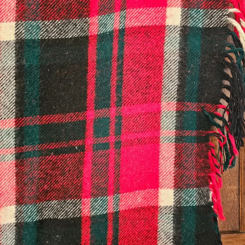 Vintage Troy Leisure Blanket lap robe throw black red green white 51x57 fringed